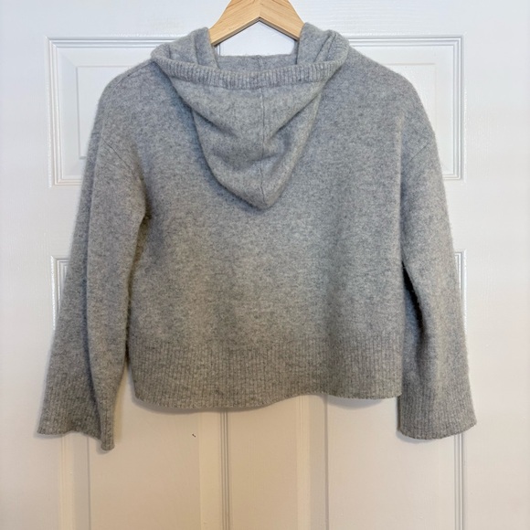 Bella Dahl NWOT 100% Cashmere Gray Hoodie Sweater Pullover Cropped Small - Picture 4 of 7